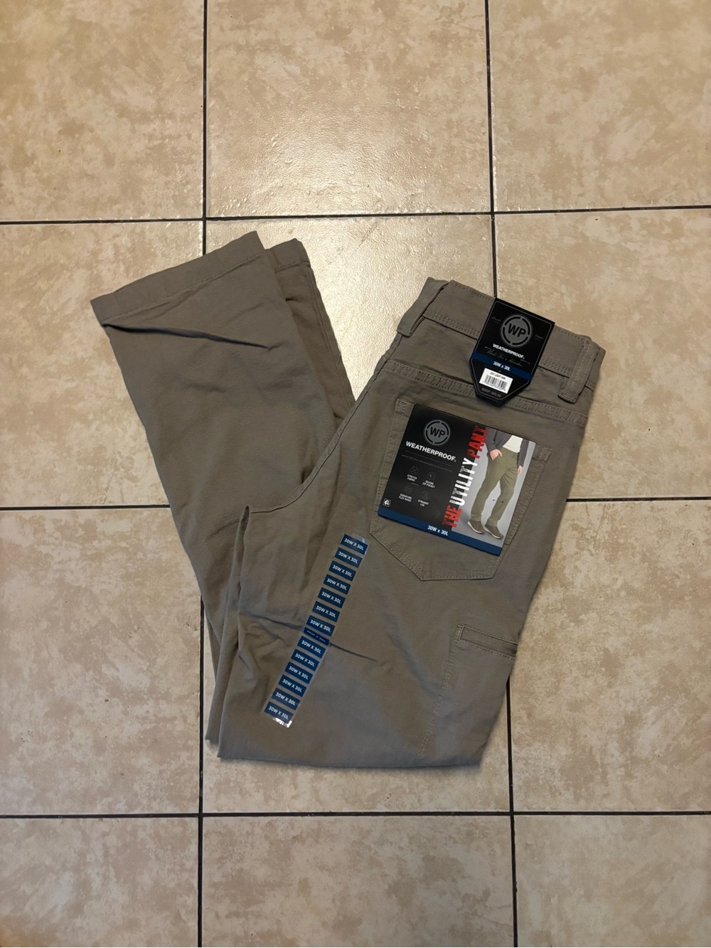 Weatherproof Men’s Cargo Pants - Light Oak